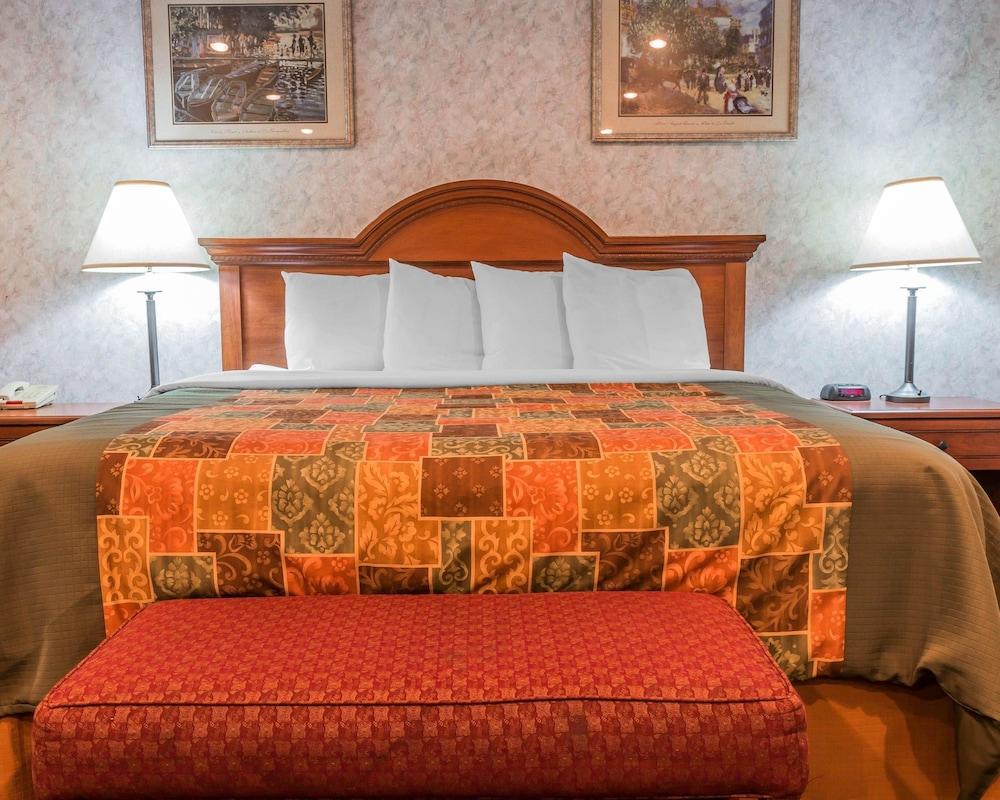 Rodeway Inn Coopersville Exterior foto
