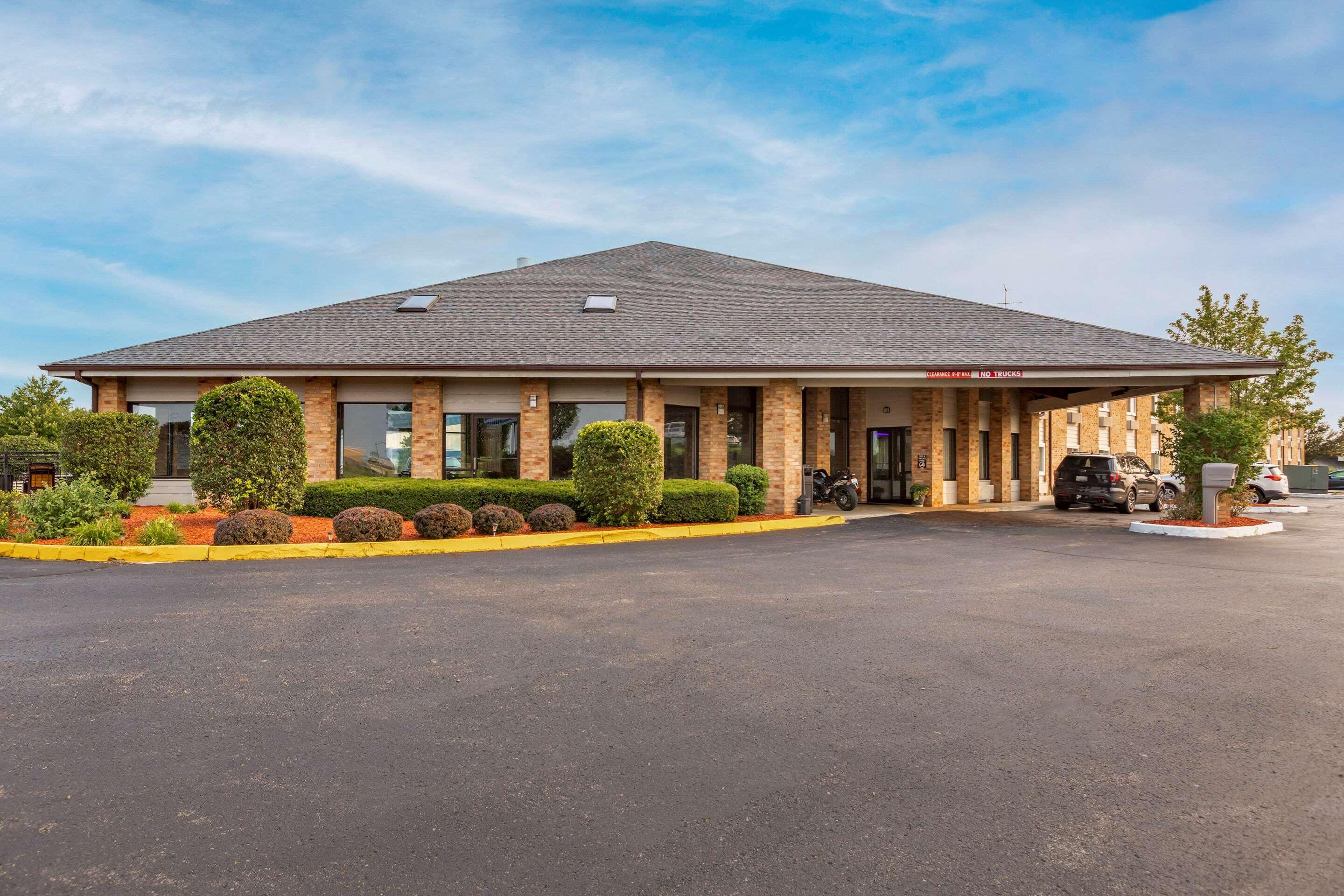 Rodeway Inn Coopersville Exterior foto