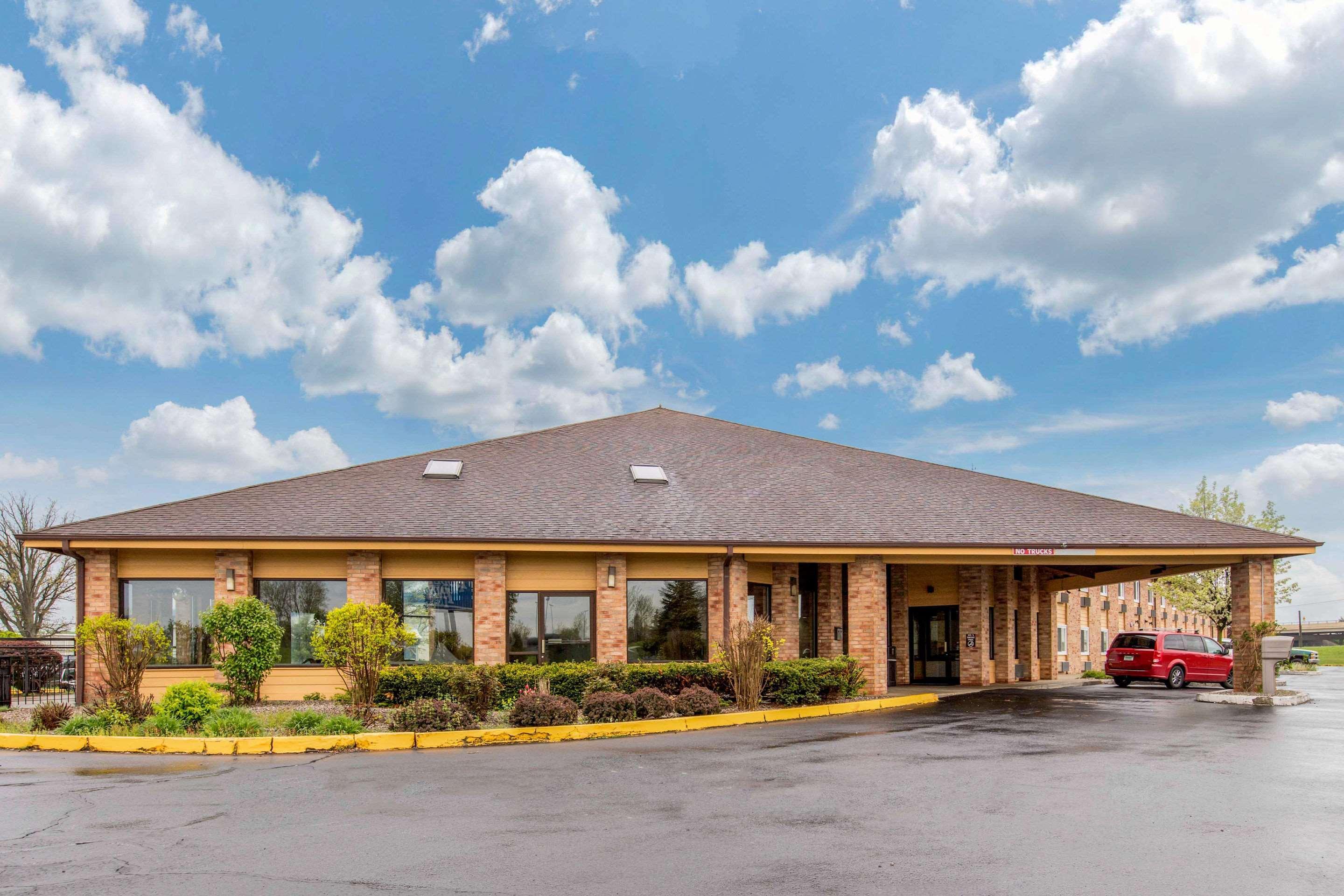 Rodeway Inn Coopersville Exterior foto