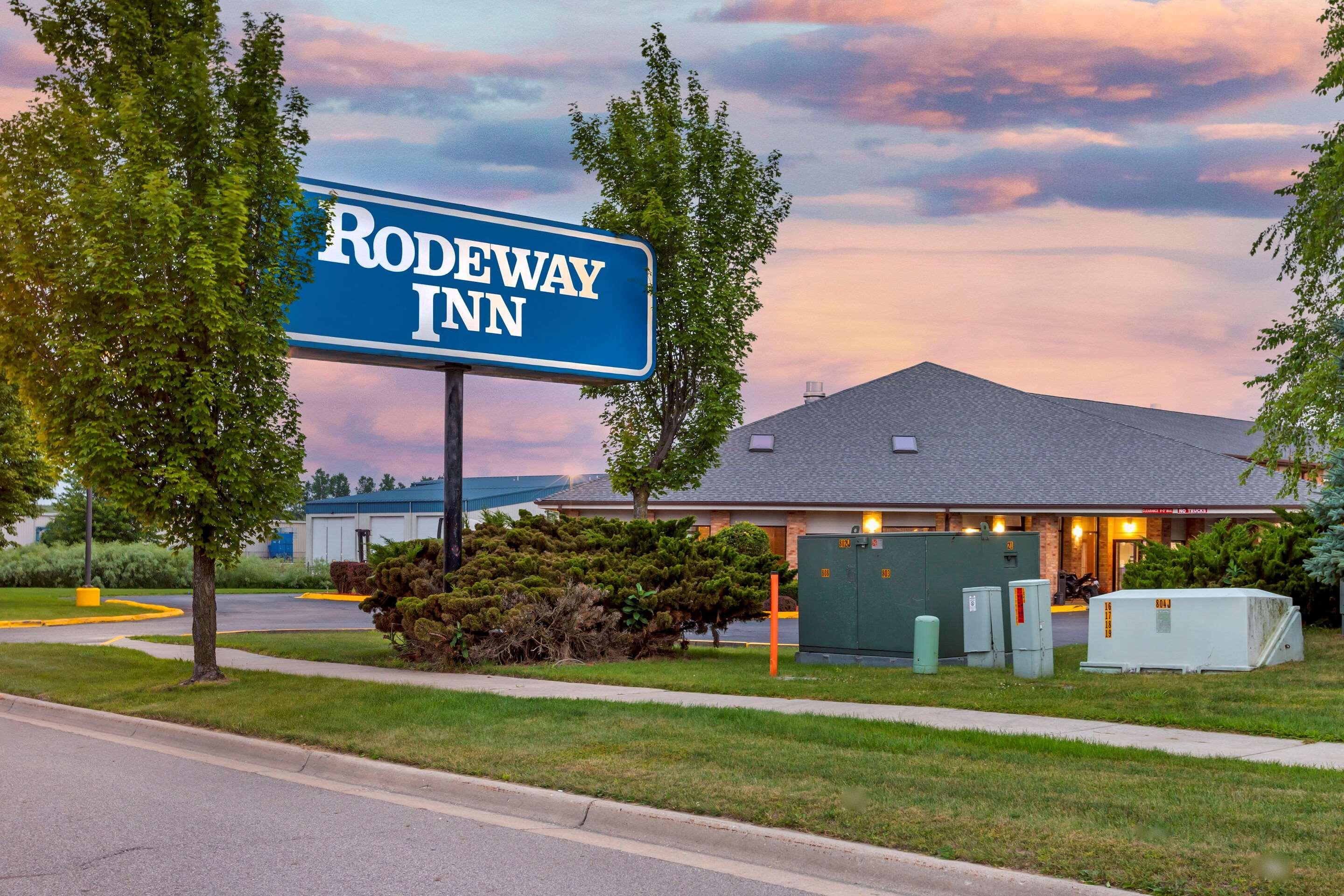 Rodeway Inn Coopersville Exterior foto