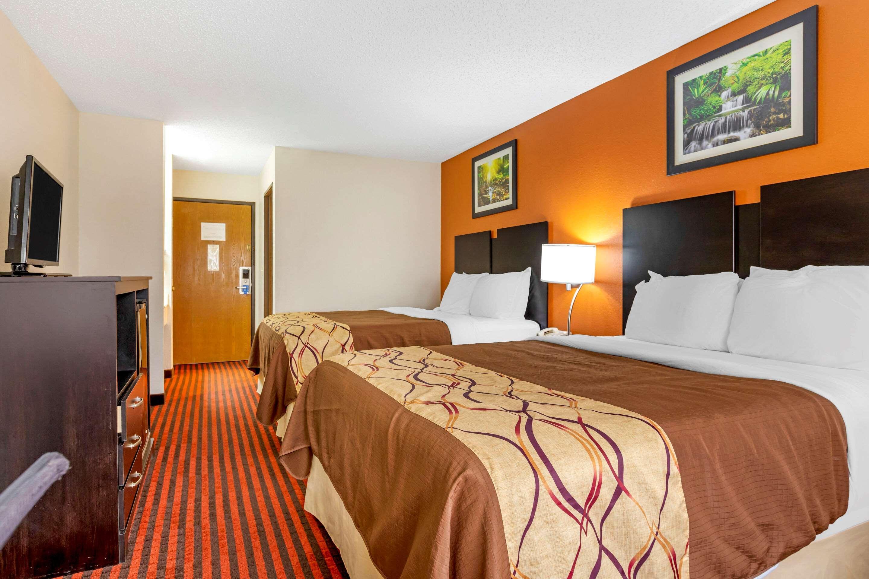 Rodeway Inn Coopersville Exterior foto